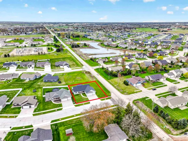 $549,900 | 3309 East Aquamarine Avenue, Appleton, WI 54913