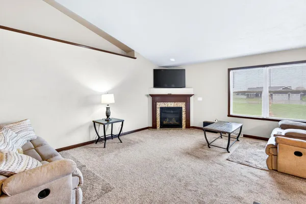 $549,900 | 3309 East Aquamarine Avenue, Appleton, WI 54913