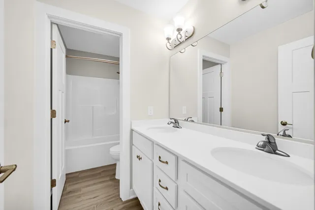 $3,800 | 2111 Easton Park Drive, Chesterton, IN 46304