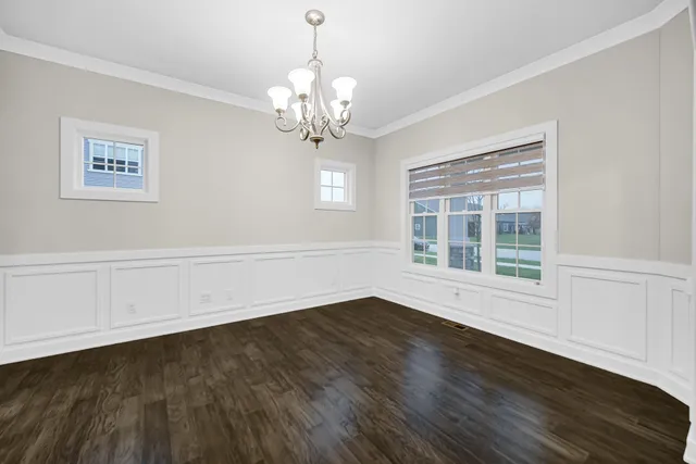 $3,800 | 2111 Easton Park Drive, Chesterton, IN 46304