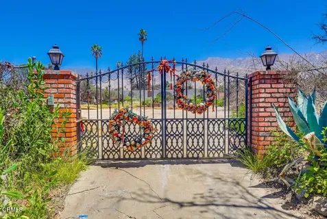 $750,000 | 385 East Mariposa Street, Altadena, CA 91001