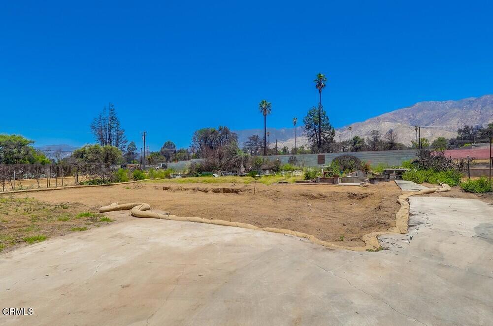 385 East Mariposa Street Altadena, CA 91001 - Photo 11 of 35 385-e-mariposa-st-014_web