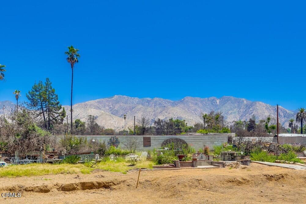 385 East Mariposa Street Altadena, CA 91001 - Photo 32 of 35 385-e-mariposa-st-036_web