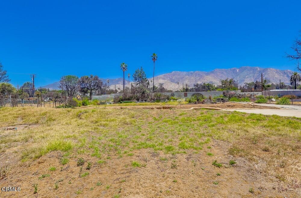 385 East Mariposa Street Altadena, CA 91001 - Photo 8 of 35 385-e-mariposa-st-010_web