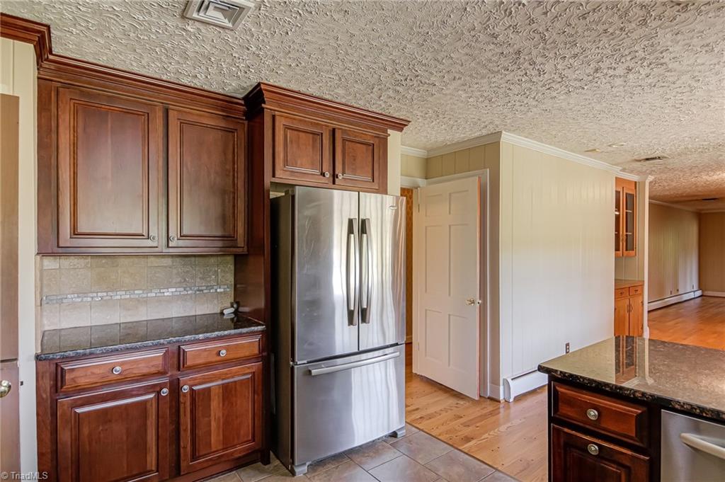 122 Pine Street King, NC 27021 - Photo 13 of 30