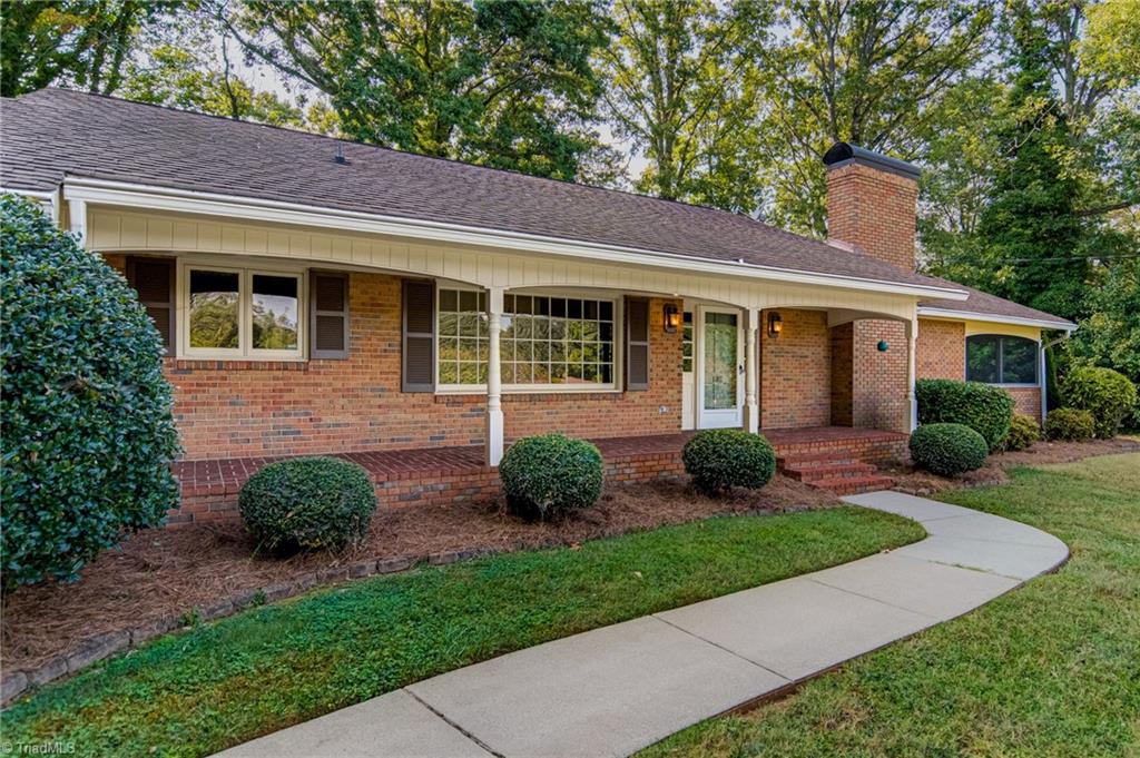 122 Pine Street King, NC 27021 - Photo 3 of 30