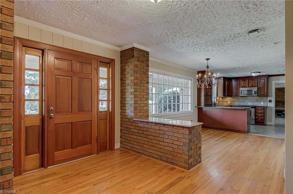 122 Pine Street King, NC 27021 - Photo 4 of 30