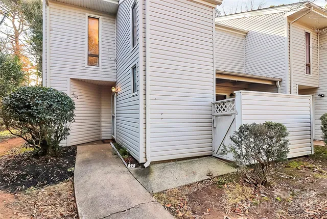 a view of a back yard of the house
