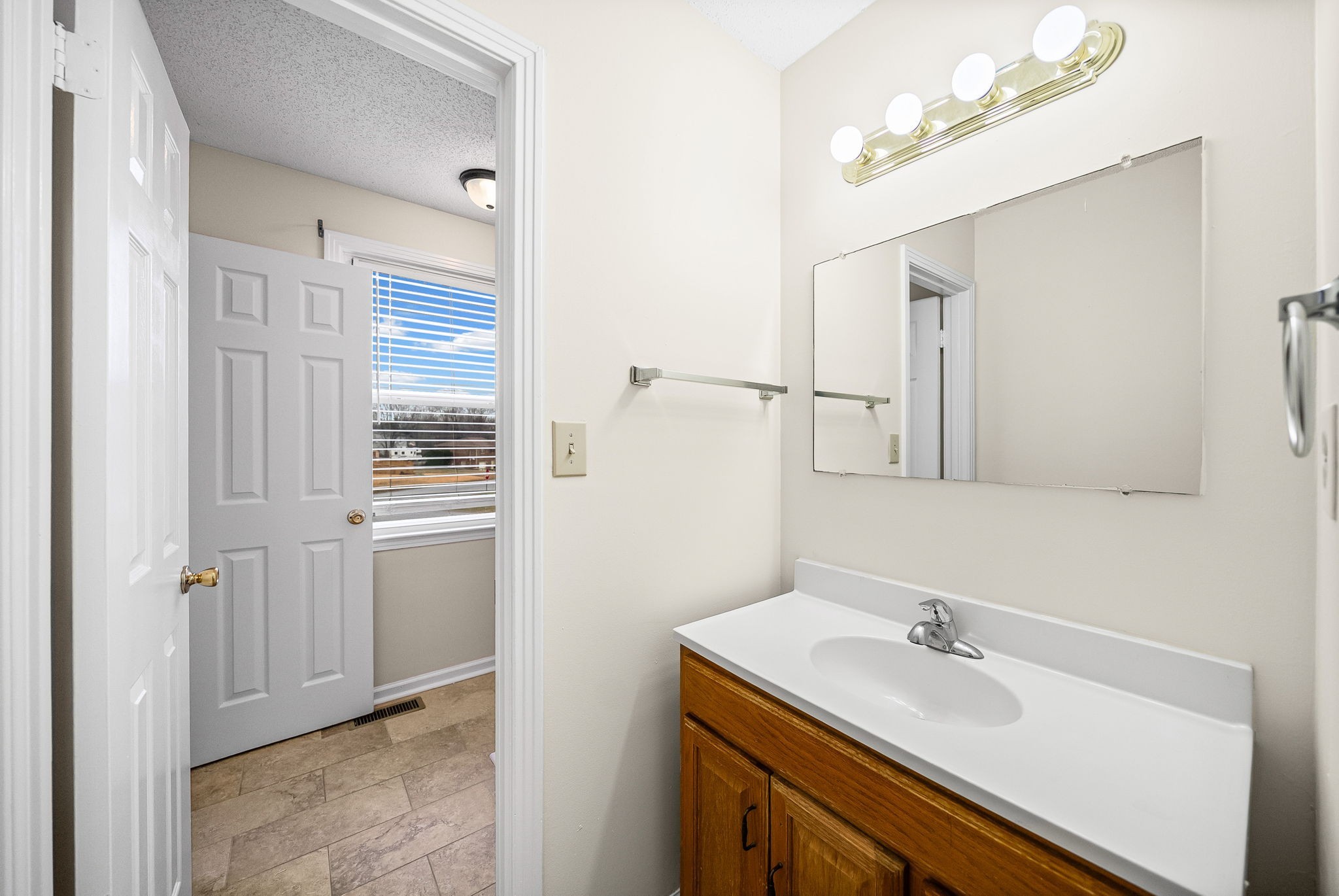 1128 Tobacco Road Clarksville, TN 37042 - Photo 17 of 33