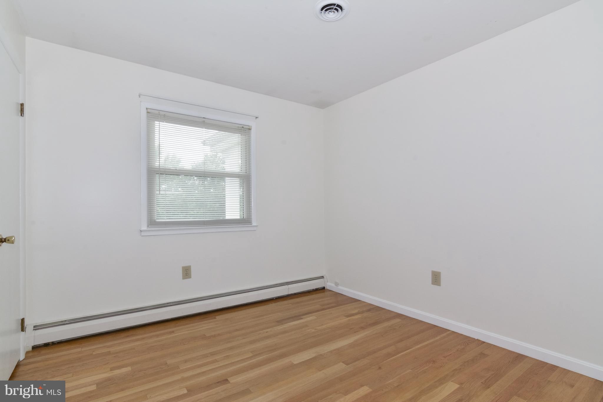 14130 Grayson Road Woodbridge, VA 22191 - Photo 13 of 30 Interior (General)