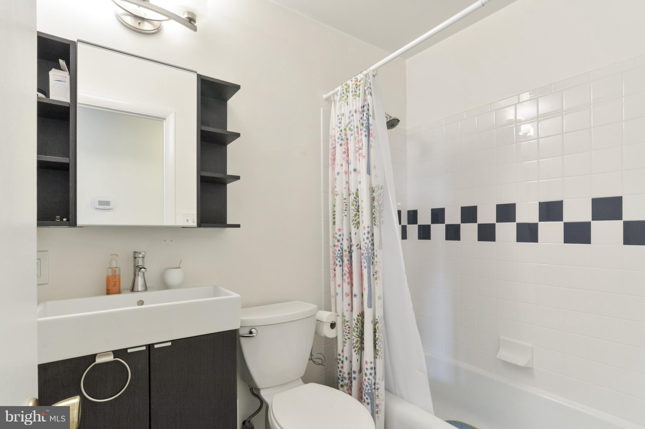 14130 Grayson Road Woodbridge, VA 22191 - Photo 19 of 30 Bath