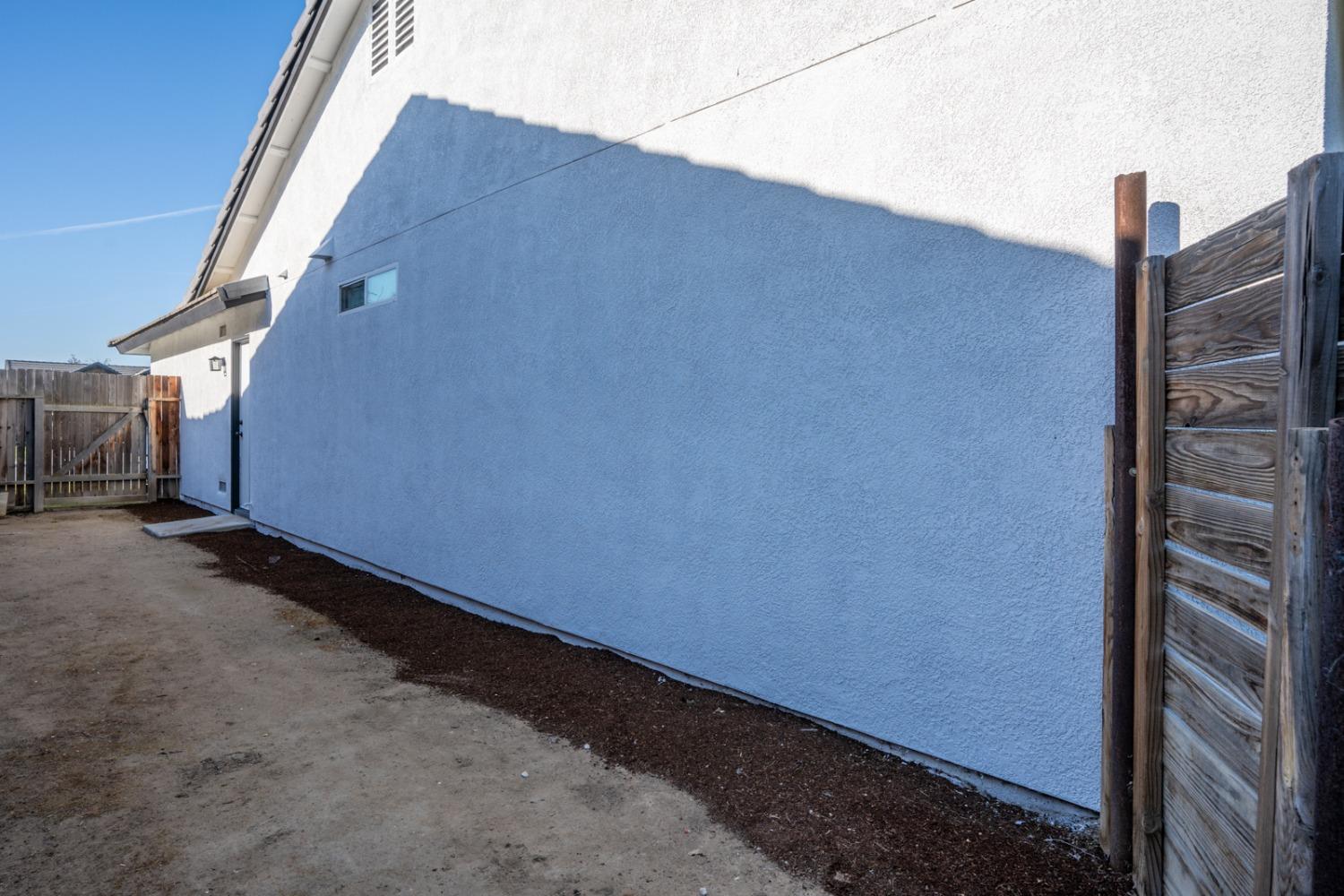 13612 Dromore Court Bakersfield, CA 93314 - Photo 35 of 35 a view of a backyard