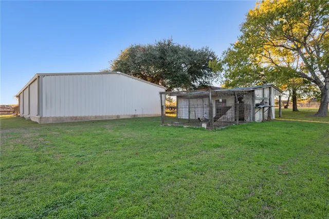 $374,900 | 5756 Oak Hollow Circle, Bryan, TX 77808