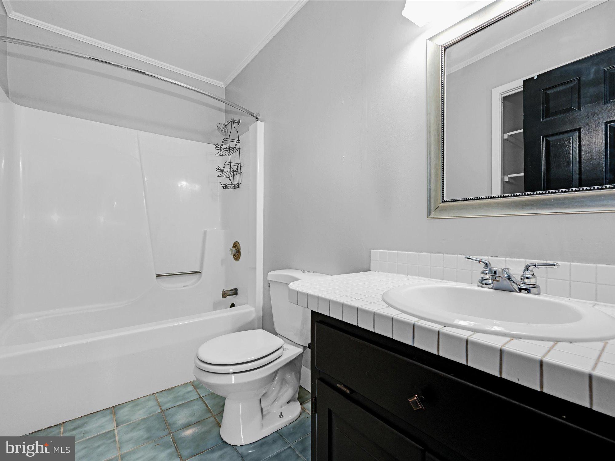 2702 Shumaker Road Manheim, PA 17545 - Photo 12 of 27