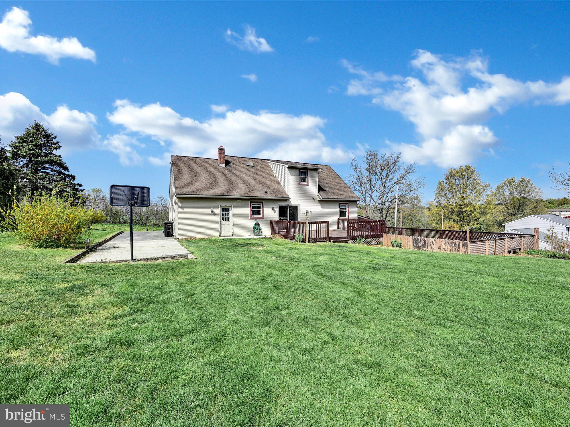 2702 Shumaker Road Manheim, PA 17545 - Photo 24 of 27