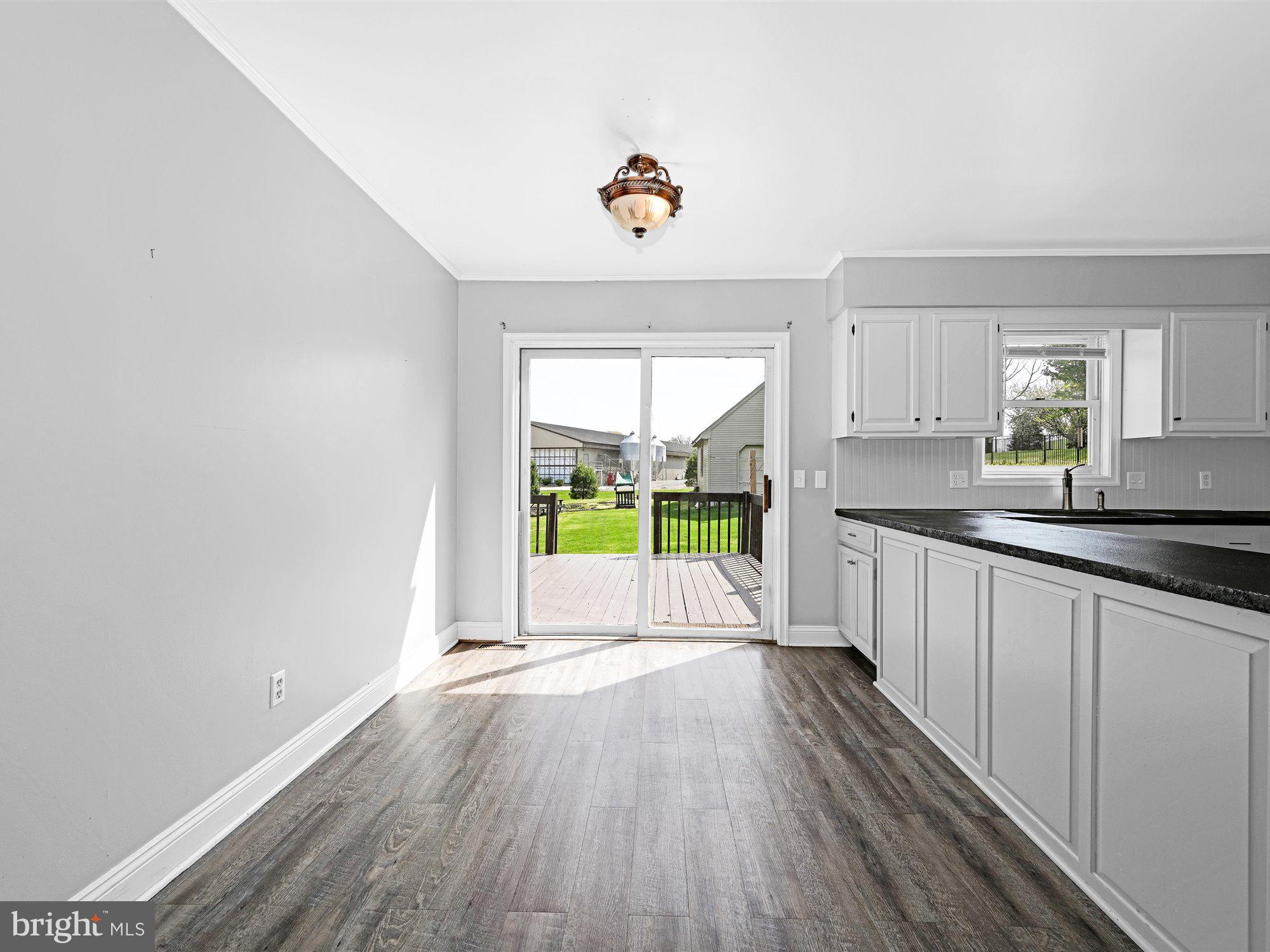 2702 Shumaker Road Manheim, PA 17545 - Photo 6 of 27