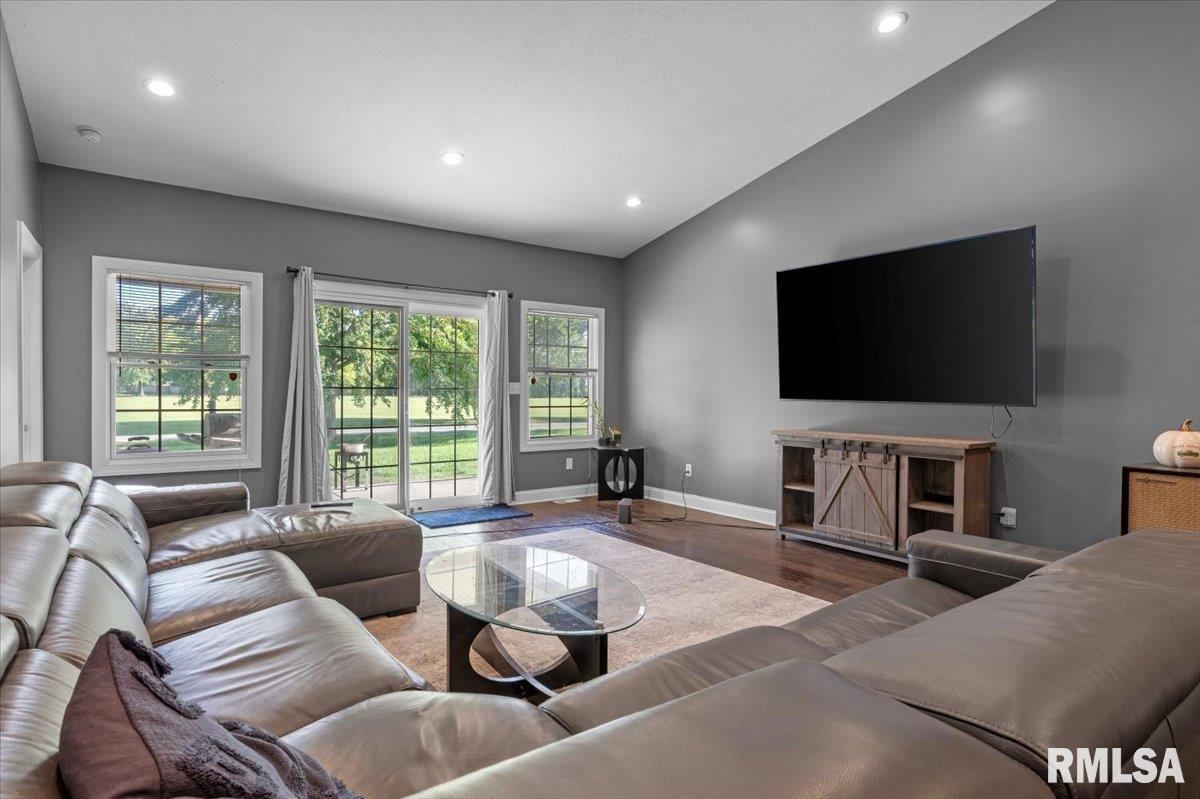 302 Harbor Point Place Springfield, IL 62712 - Photo 13 of 38 Gallery Image 13