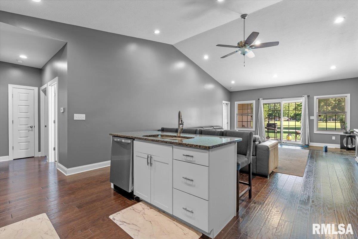 302 Harbor Point Place Springfield, IL 62712 - Photo 9 of 38 Gallery Image 9