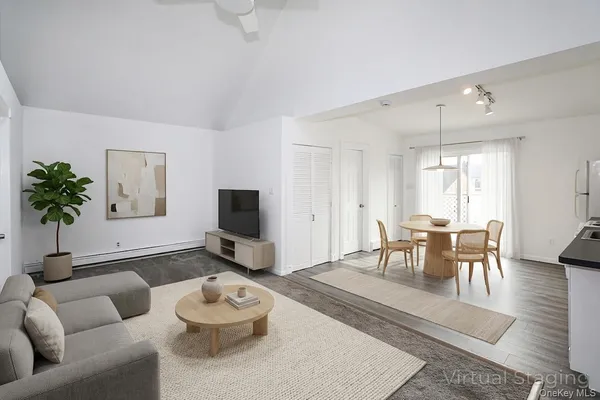 $3,000 | 75 Maxwell Avenue, Unit B, Oyster Bay, NY 11771