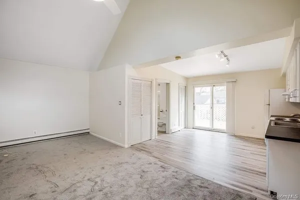 $3,150 | 75 Maxwell Avenue, Unit B, Oyster Bay, NY 11771