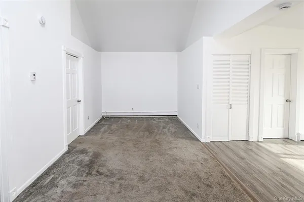 $3,000 | 75 Maxwell Avenue, Unit B, Oyster Bay, NY 11771