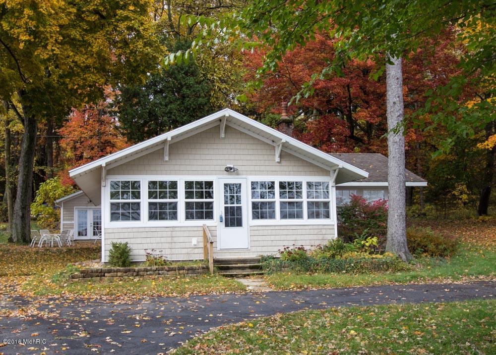 50772 Garret Road Dowagiac, MI 49047 - Photo 2 of 38 IMG_9787