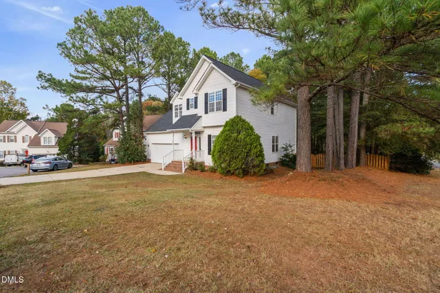 $415,000 | 201 Holmby Court, Holly Springs, NC 27540