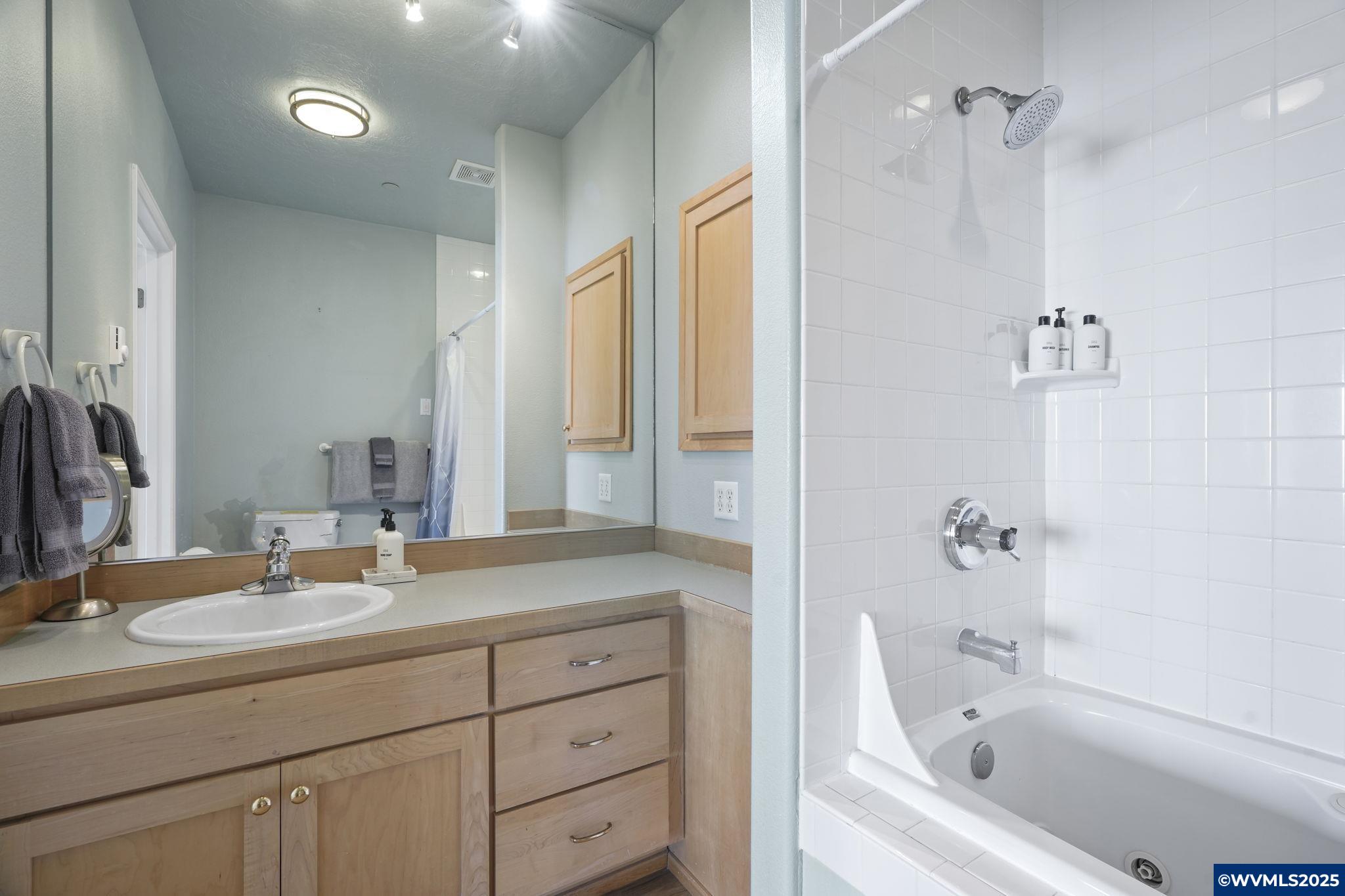 1113 Highway 101, Unit 1 Depoe Bay, OR 97341 - Photo 23 of 48