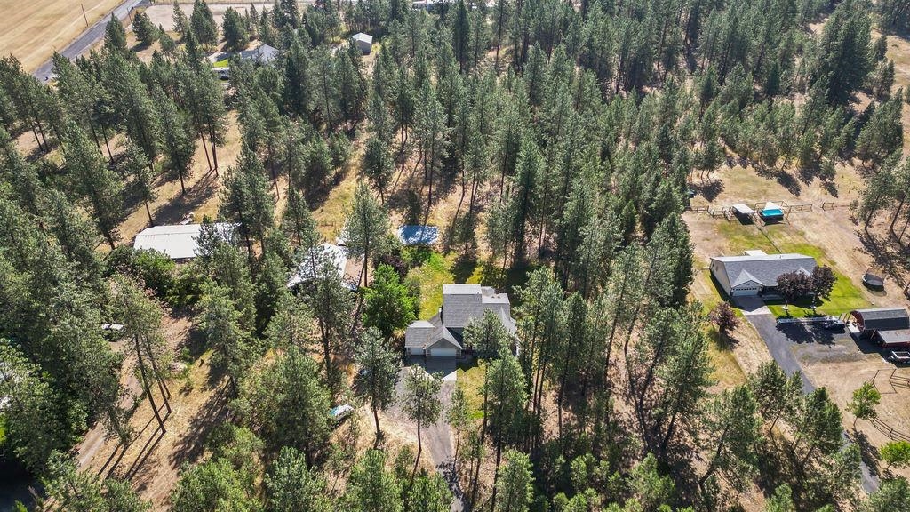 20512 North Yale Road Colbert, WA 99005 - Photo 3 of 35
