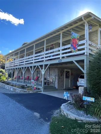 $465,000 | 10 Onyx Lane, Maggie Valley, NC 28751