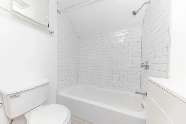 $2,100 | 10 Clinton Street, Unit 5, Taunton, MA 02780