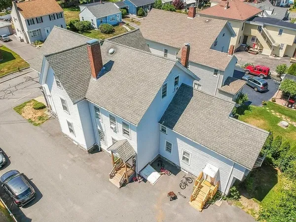 $2,100 | 10 Clinton Street, Unit 5, Taunton, MA 02780