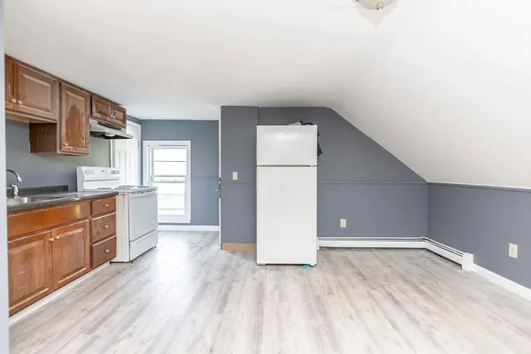 $2,100 | 10 Clinton Street, Unit 5, Taunton, MA 02780
