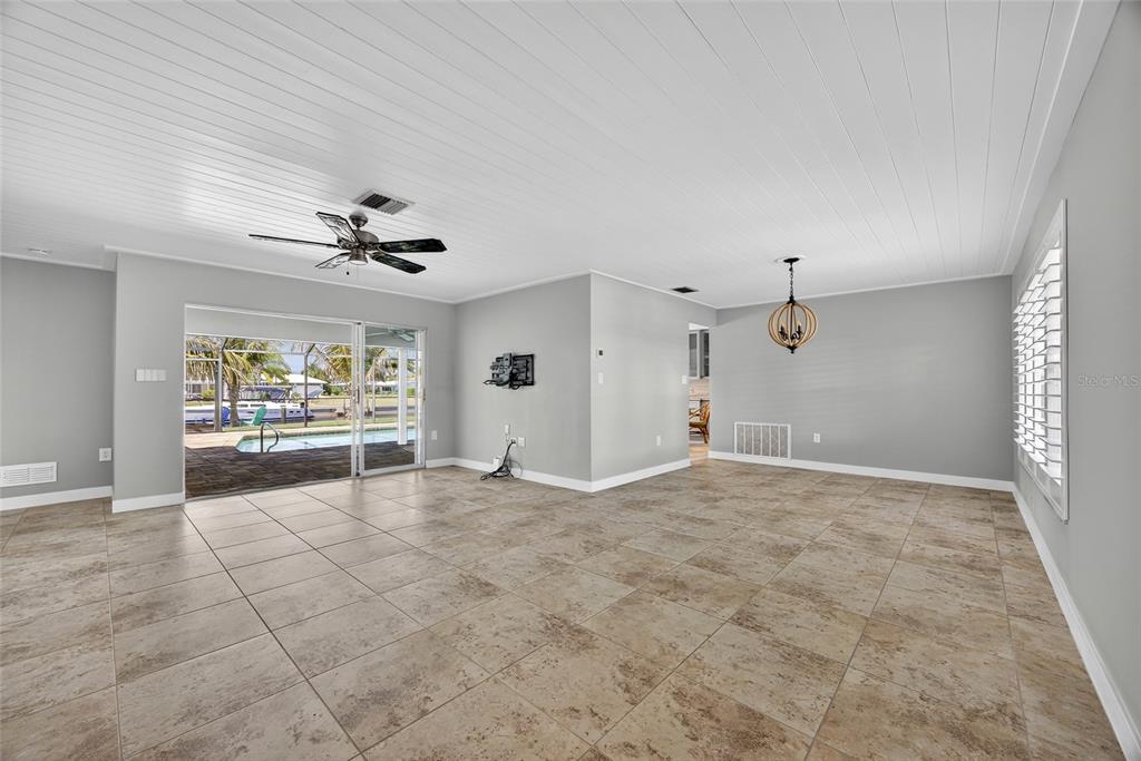 2448 Rosa Lane Punta Gorda, FL 33950 - Photo 7 of 50