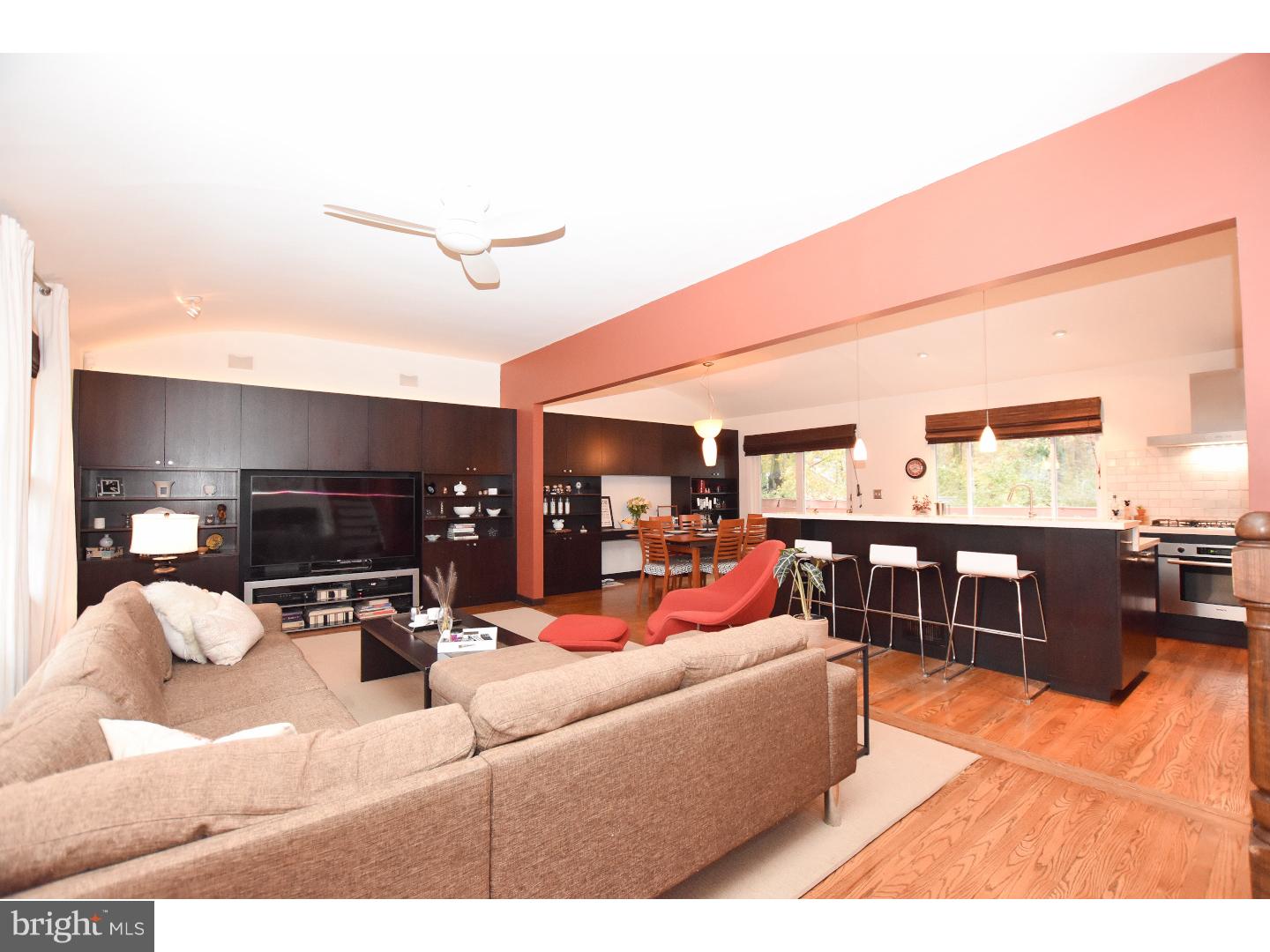 518 Howard Road Cherry Hill, NJ 08034 - Photo 11 of 24 Living Room