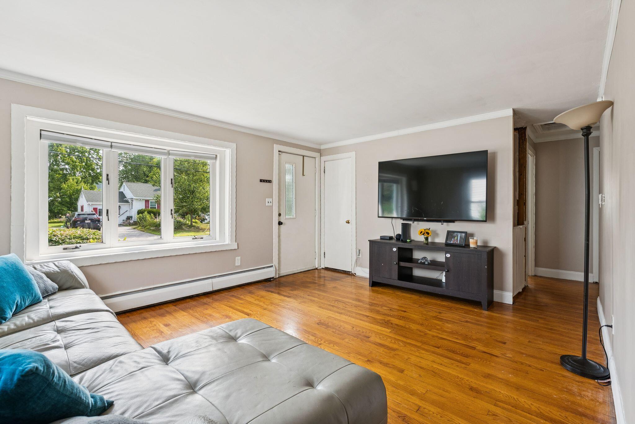 336 Ray Street Portland, ME 04103 - Photo 7 of 22 9_DSC07281