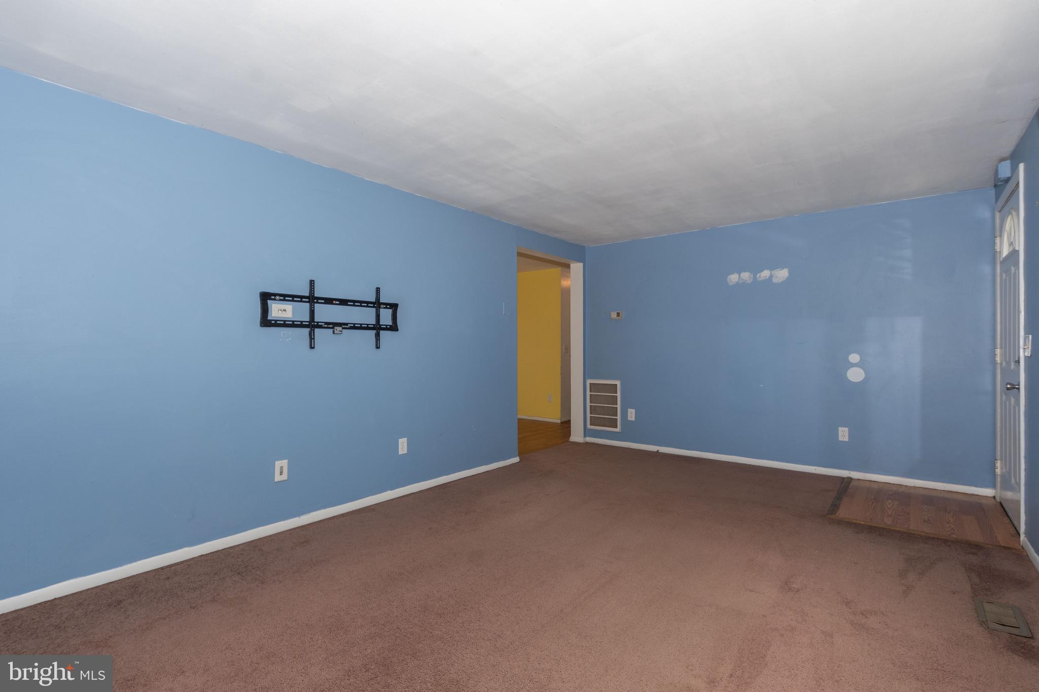 56 Johnstown Road Elkton, MD 21921 - Photo 5 of 25 Living Room