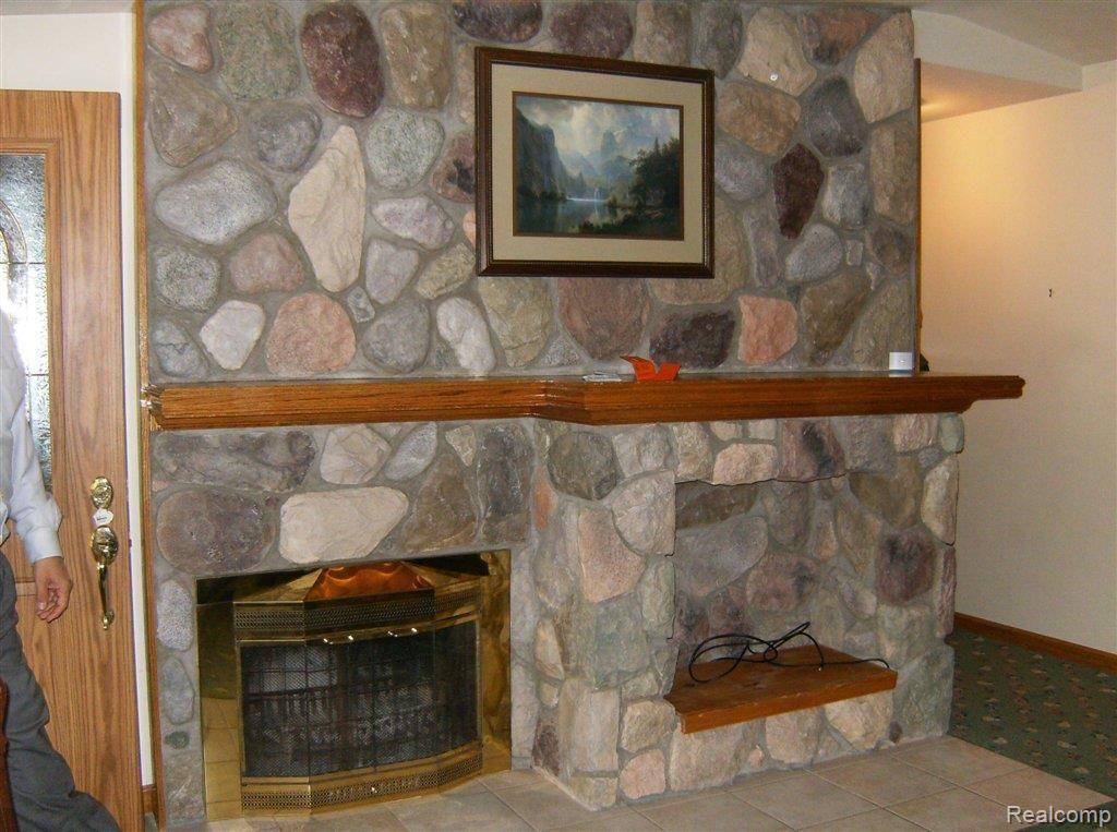2834 Riverside Drive Port Huron, MI 48060 - Photo 2 of 11 2834 rIVERSIDE 002.jpg