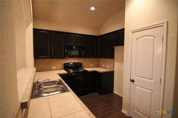$1,495 | 534 Creekside Circle, New Braunfels, TX 78130