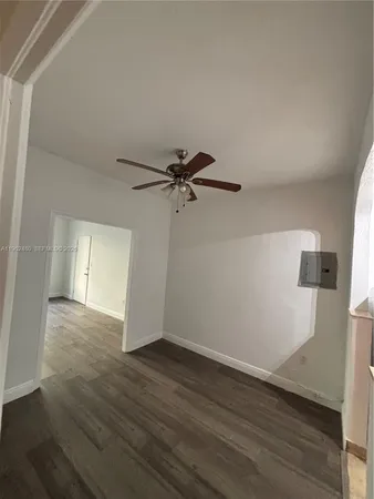 $1,700 | 1522 Meridian Avenue, Unit 6, Miami Beach, FL 33139