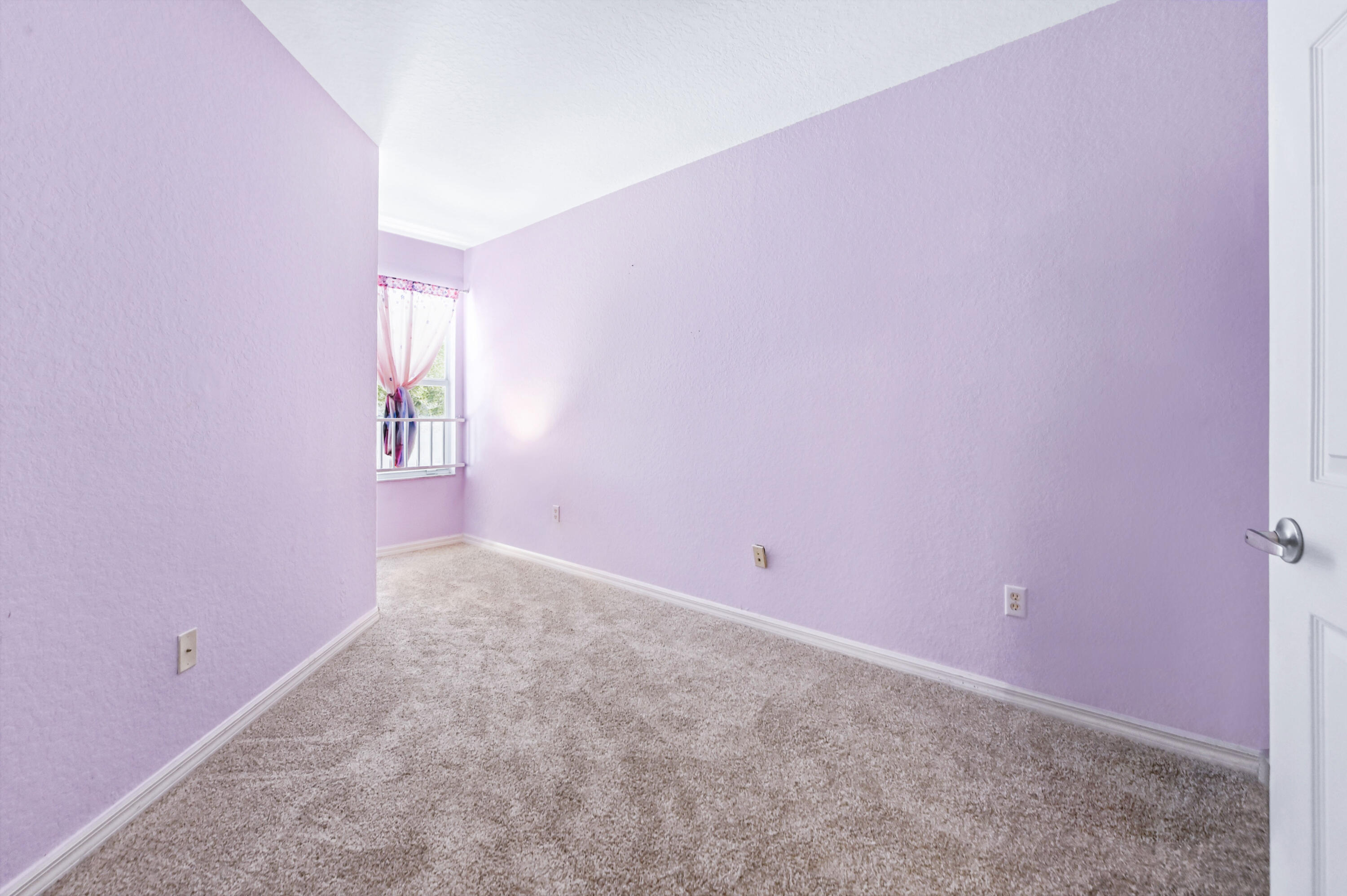 1941 Gardenia Court Riviera Beach, FL 33404 - Photo 18 of 24 16 Bedroom 01