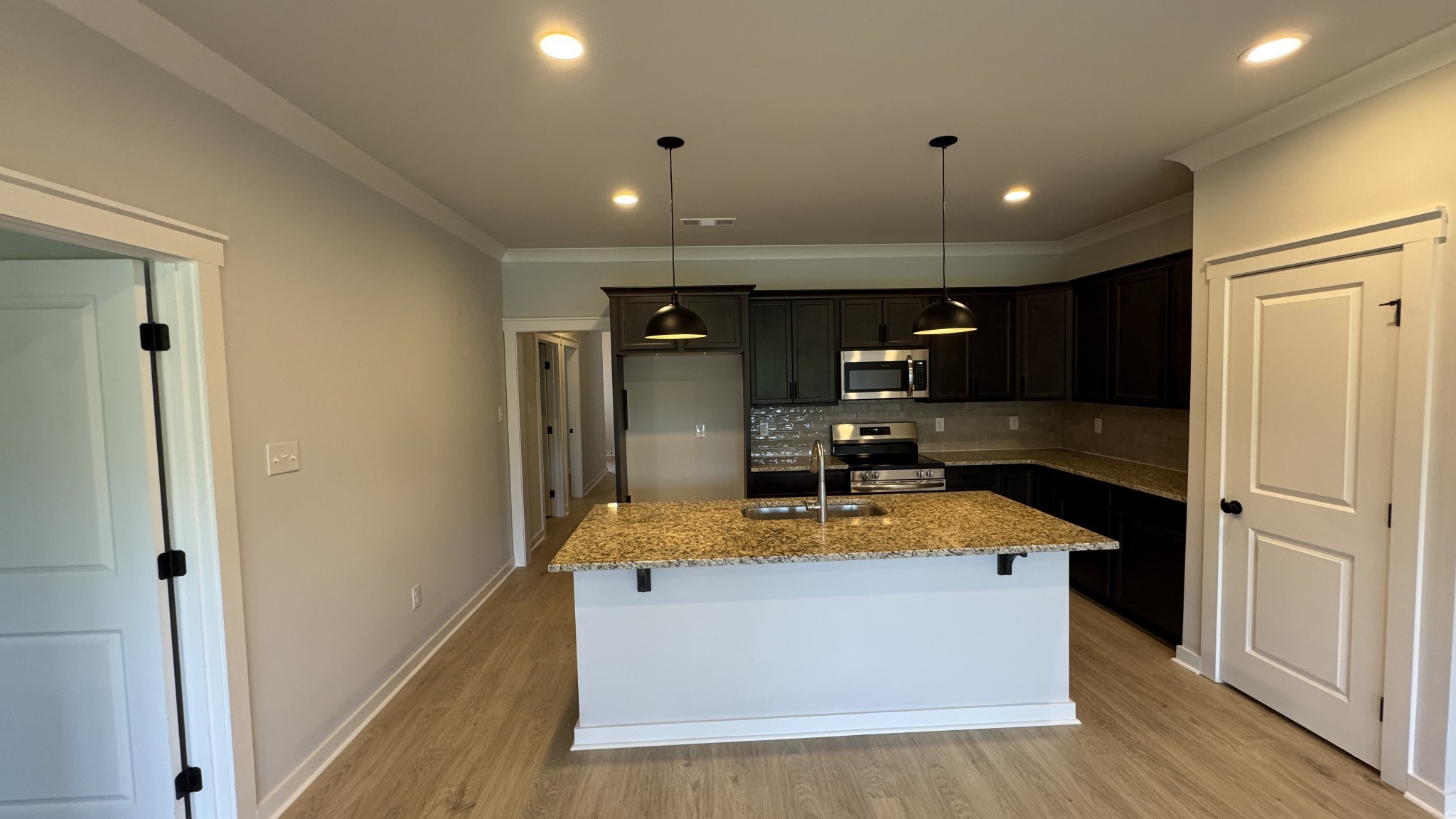 498 West Foxrun Springfield, TN 37172 - Photo 5 of 19
