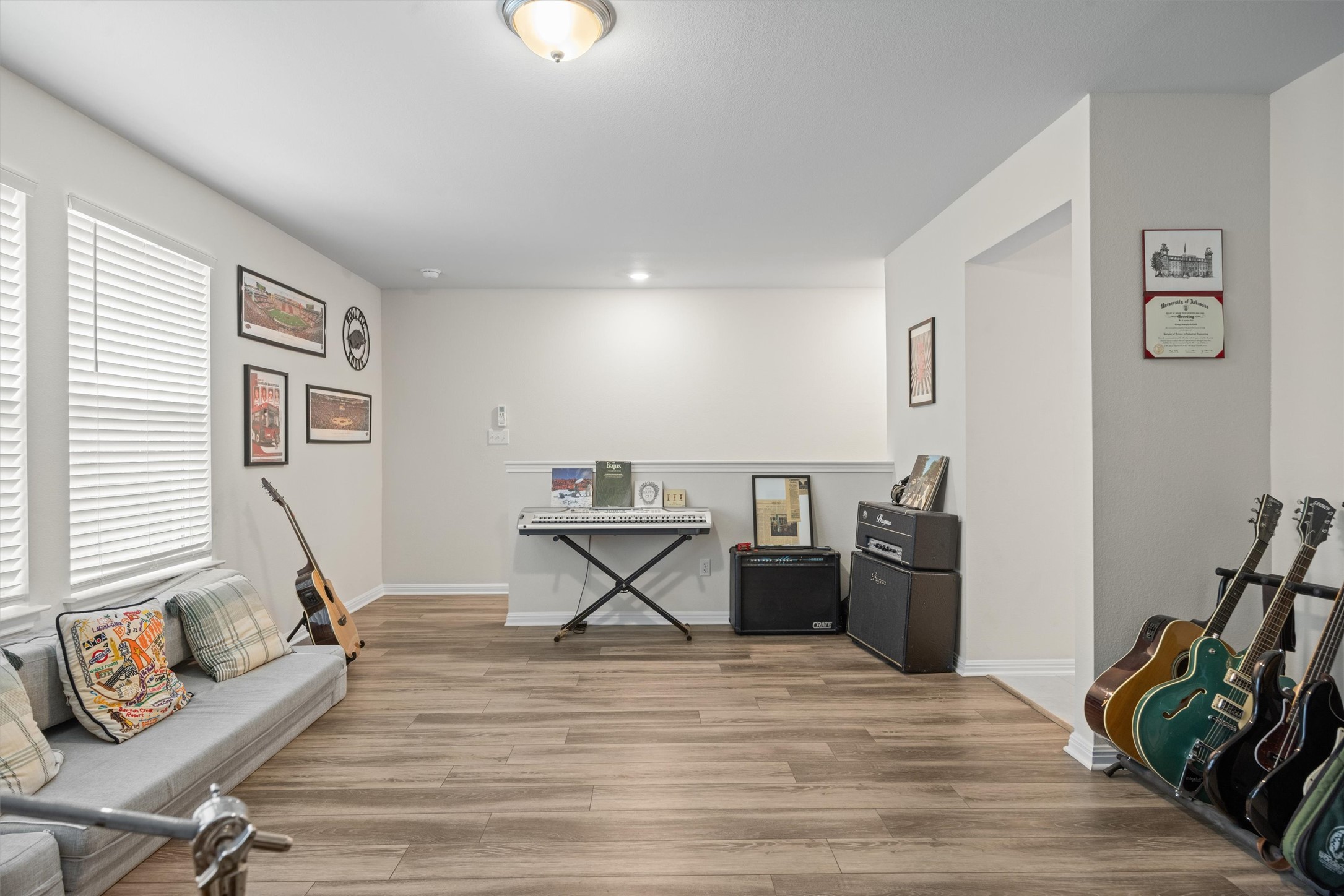 313 Toddy Way Leander, TX 78641 - Photo 34 of 40 a view of a livingroom with furniture and a window
