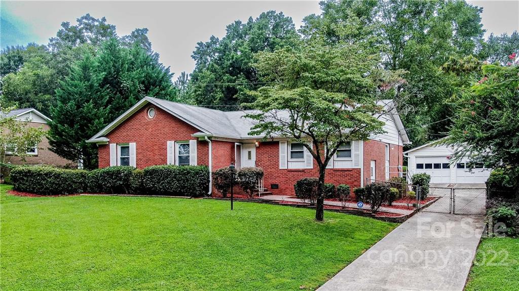 3301 Valley Grove Road Charlotte, NC 28227 - Photo 2 of 32 Gallery Image 2