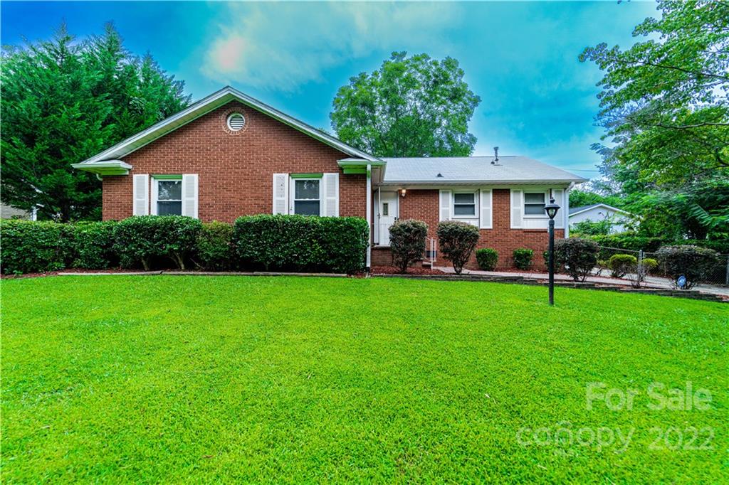 3301 Valley Grove Road Charlotte, NC 28227 - Photo 3 of 32 Gallery Image 3