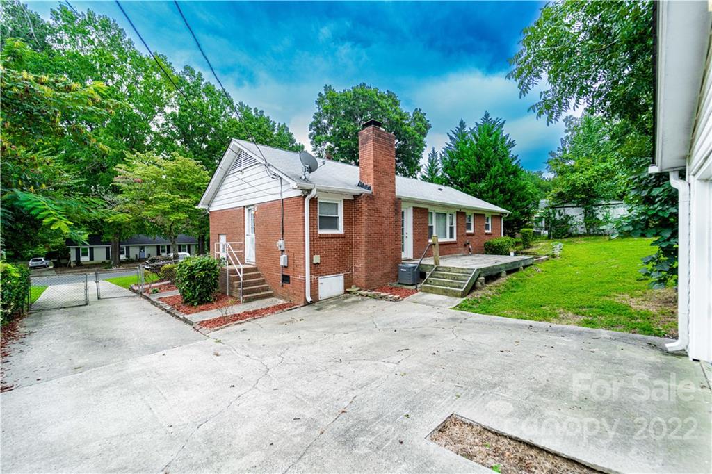 3301 Valley Grove Road Charlotte, NC 28227 - Photo 5 of 32 Gallery Image 5