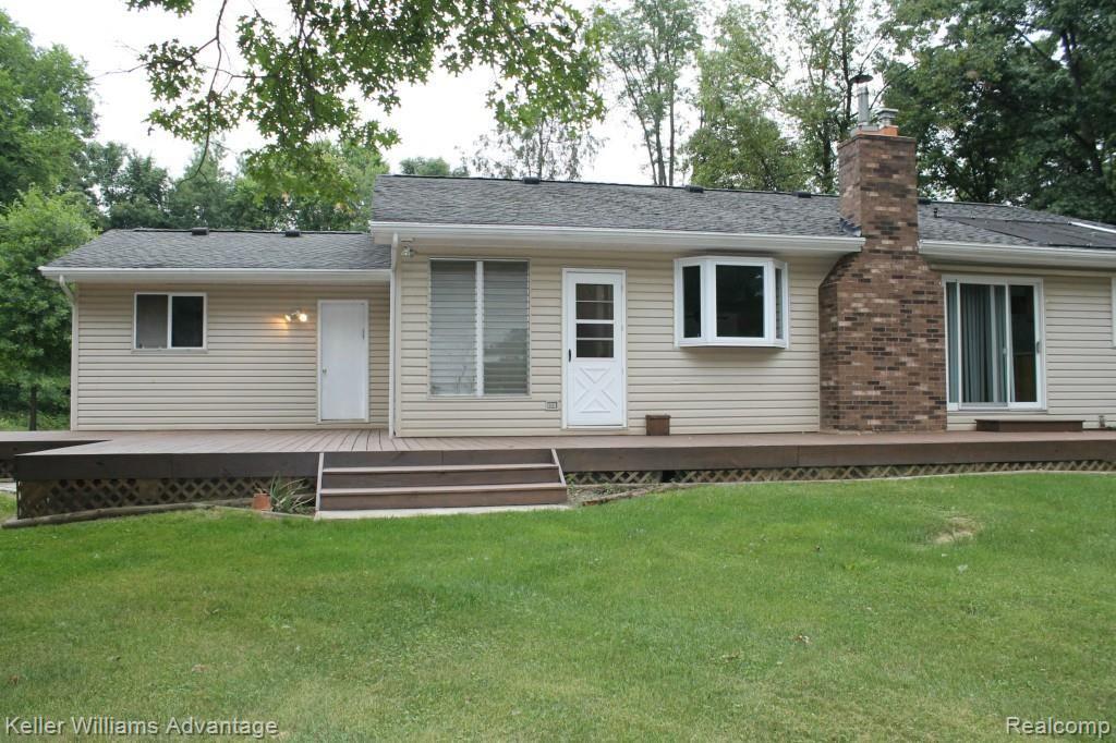 10836 Seitz Road Brighton, MI 48114 - Photo 7 of 10 IMG_1596.jpg