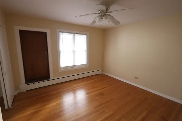 $1,750 | 3151 North Melvina Avenue, Unit 2A, Chicago, IL 60634