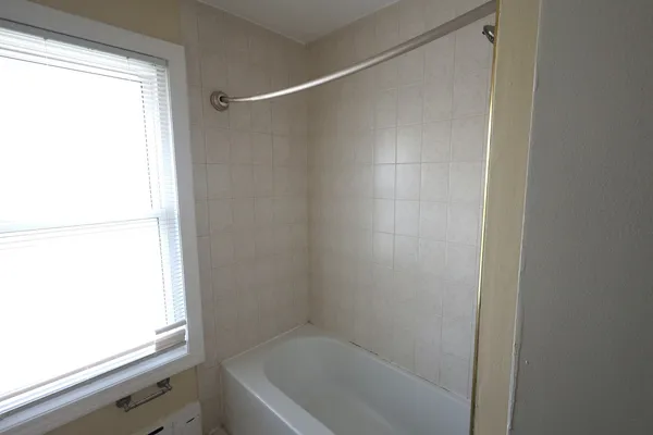 $1,750 | 3151 North Melvina Avenue, Unit 2A, Chicago, IL 60634