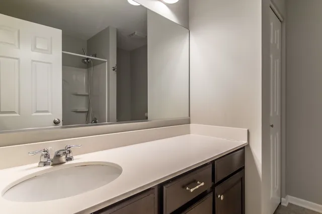 $5,250 | 367 Bloomfield Circle East, Oswego, IL 60543